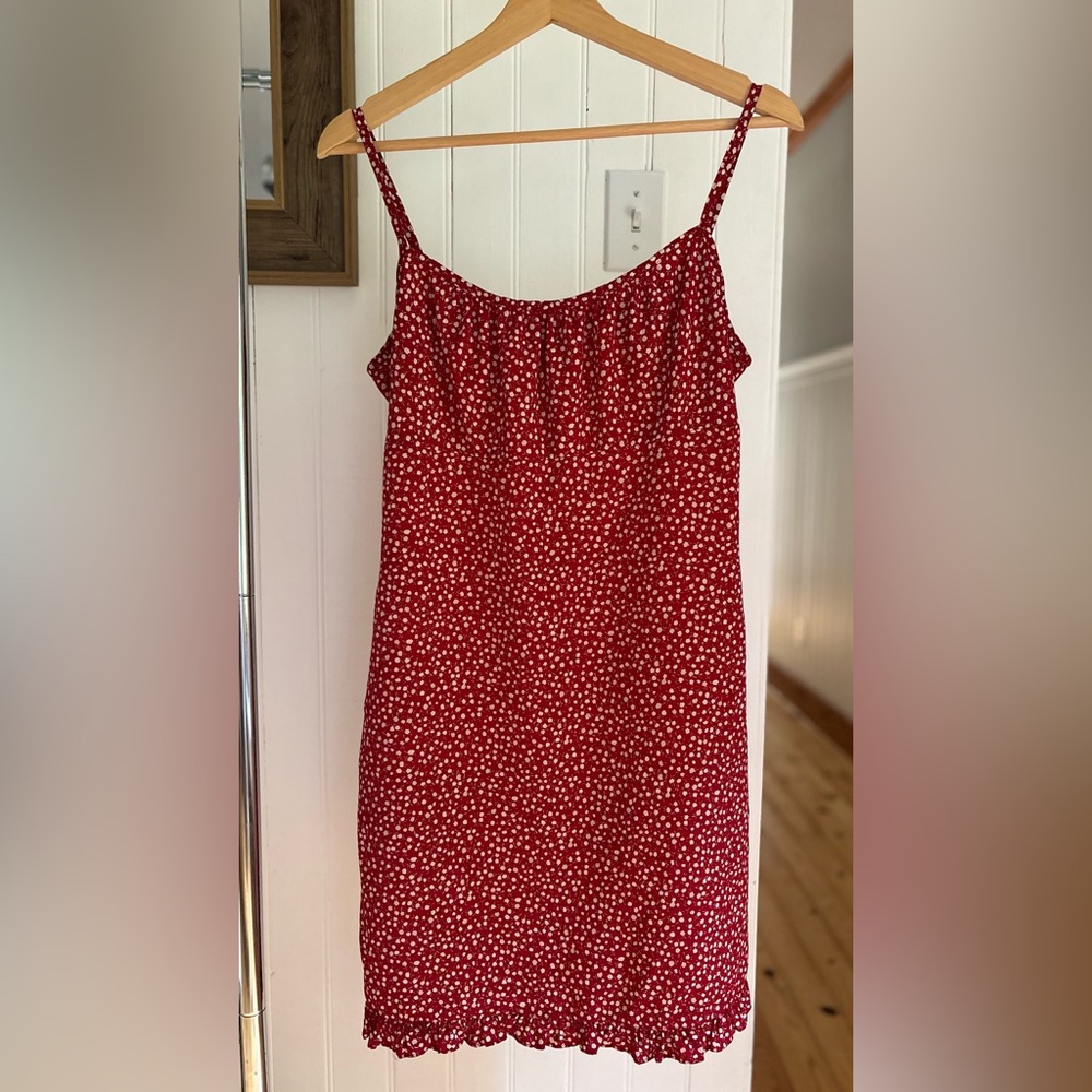 1990s Red Floral dress with Ruffle Trim